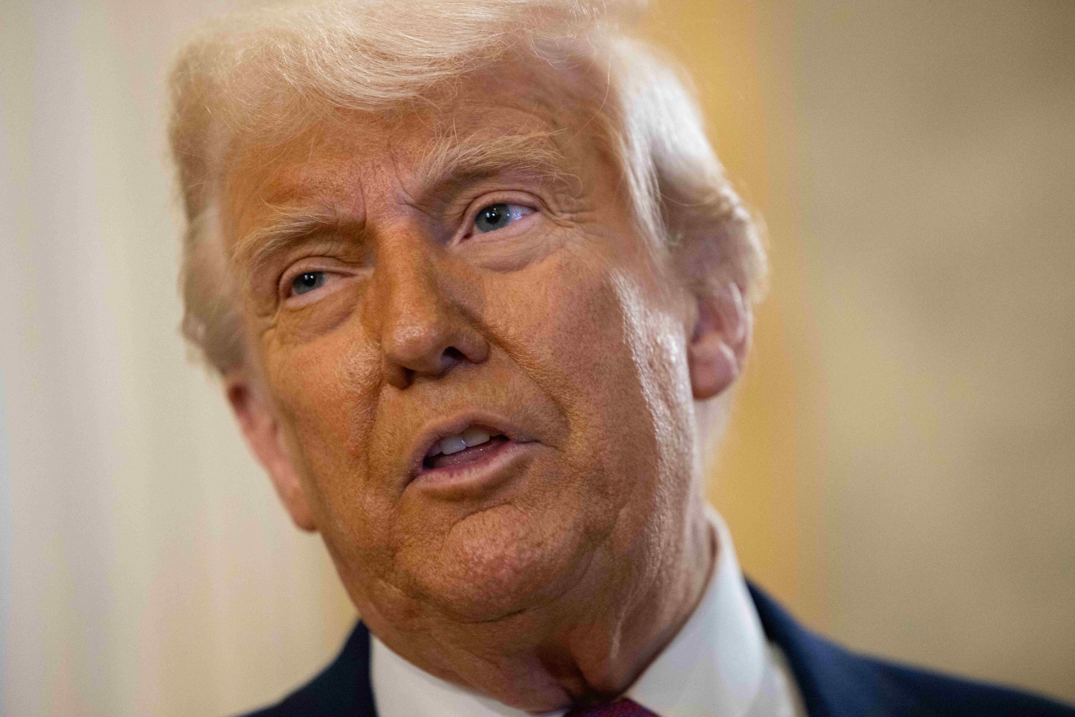 Curtea Supremă a SUA blochează restricțiile propuse de Trump pentru votul prin corespondență