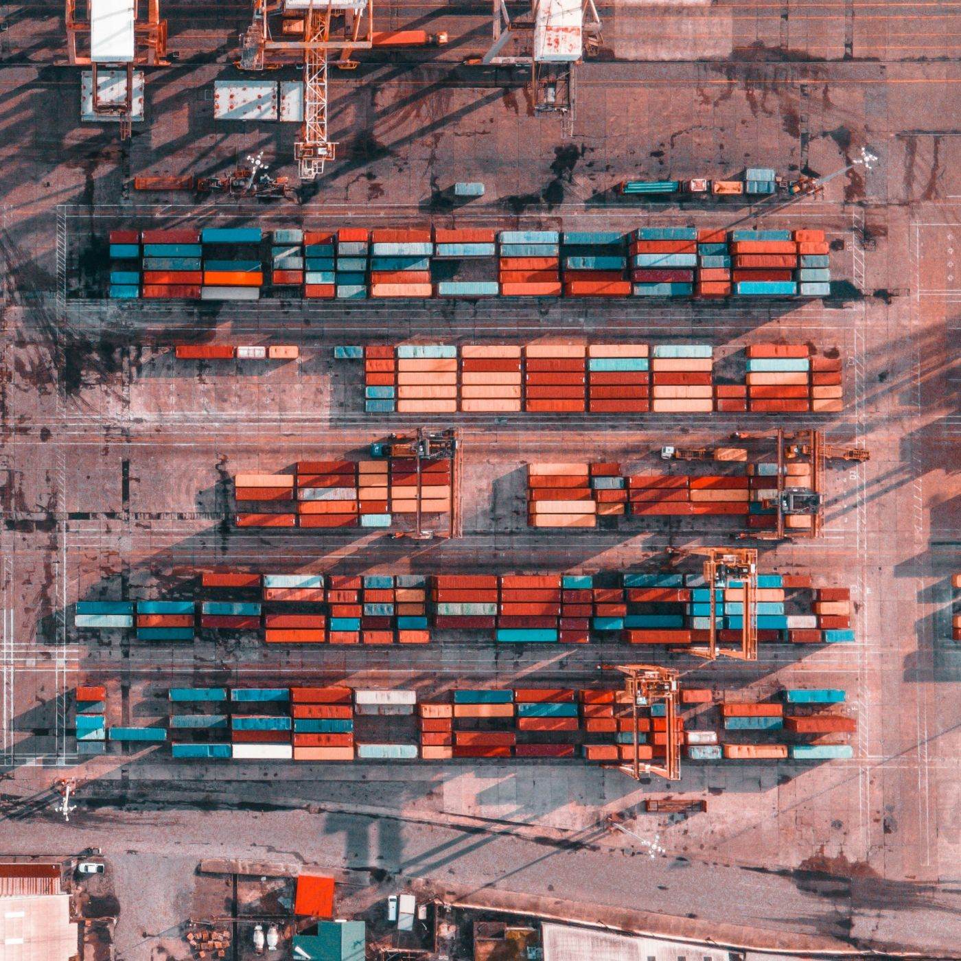 Tensiuni comerciale între UE și China: Bruxelles monitorizează creșterea alarmantă a importurilor
