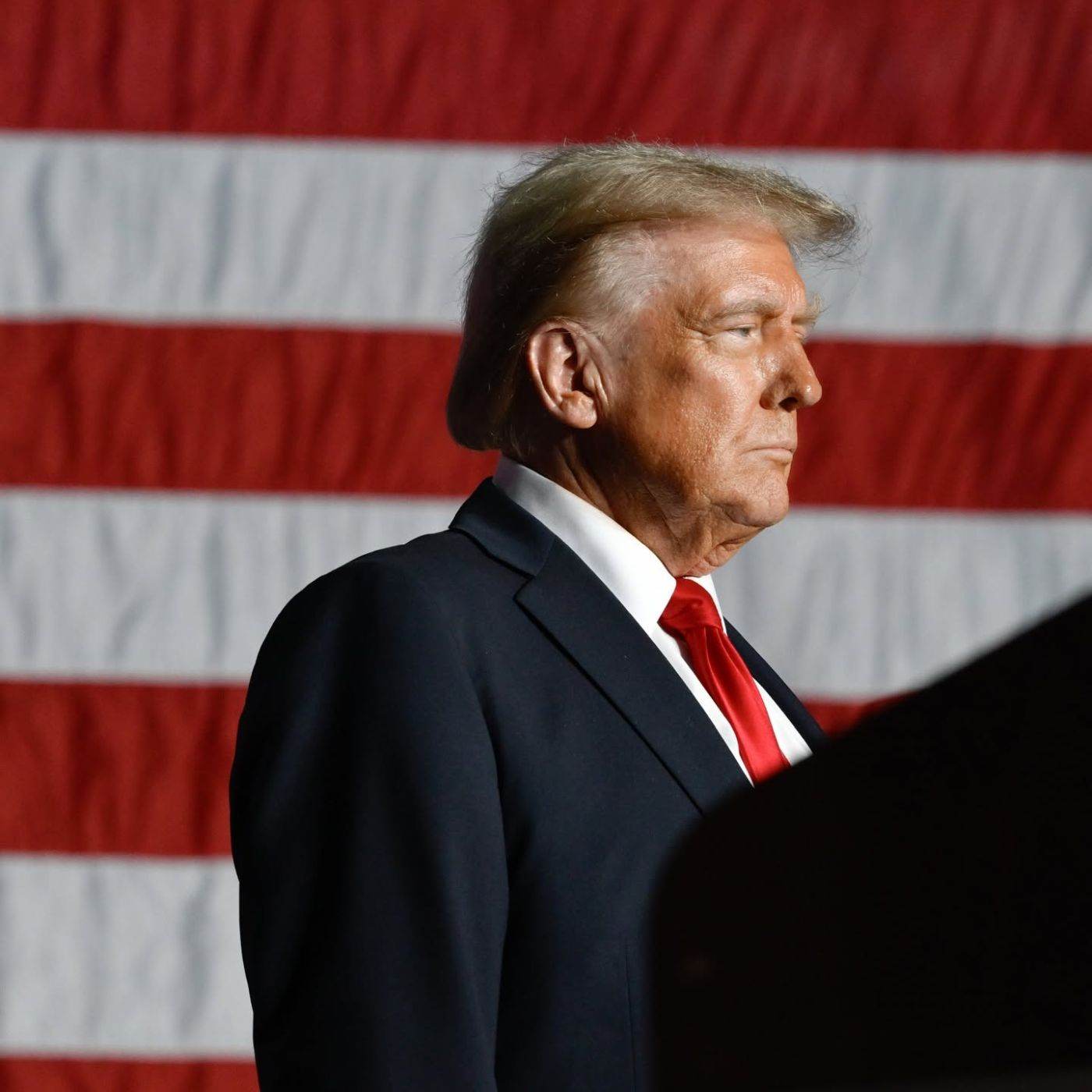 Avertismentul lui Trump după atacul asupra zborului Flydubai: Iranul ar putea fi lovit dacă este implicat