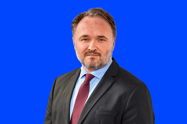 Uniunea Europeană coordonează cu SUA și IEA eliberarea rezervelor de motorină pentru stabilizarea prețurilor