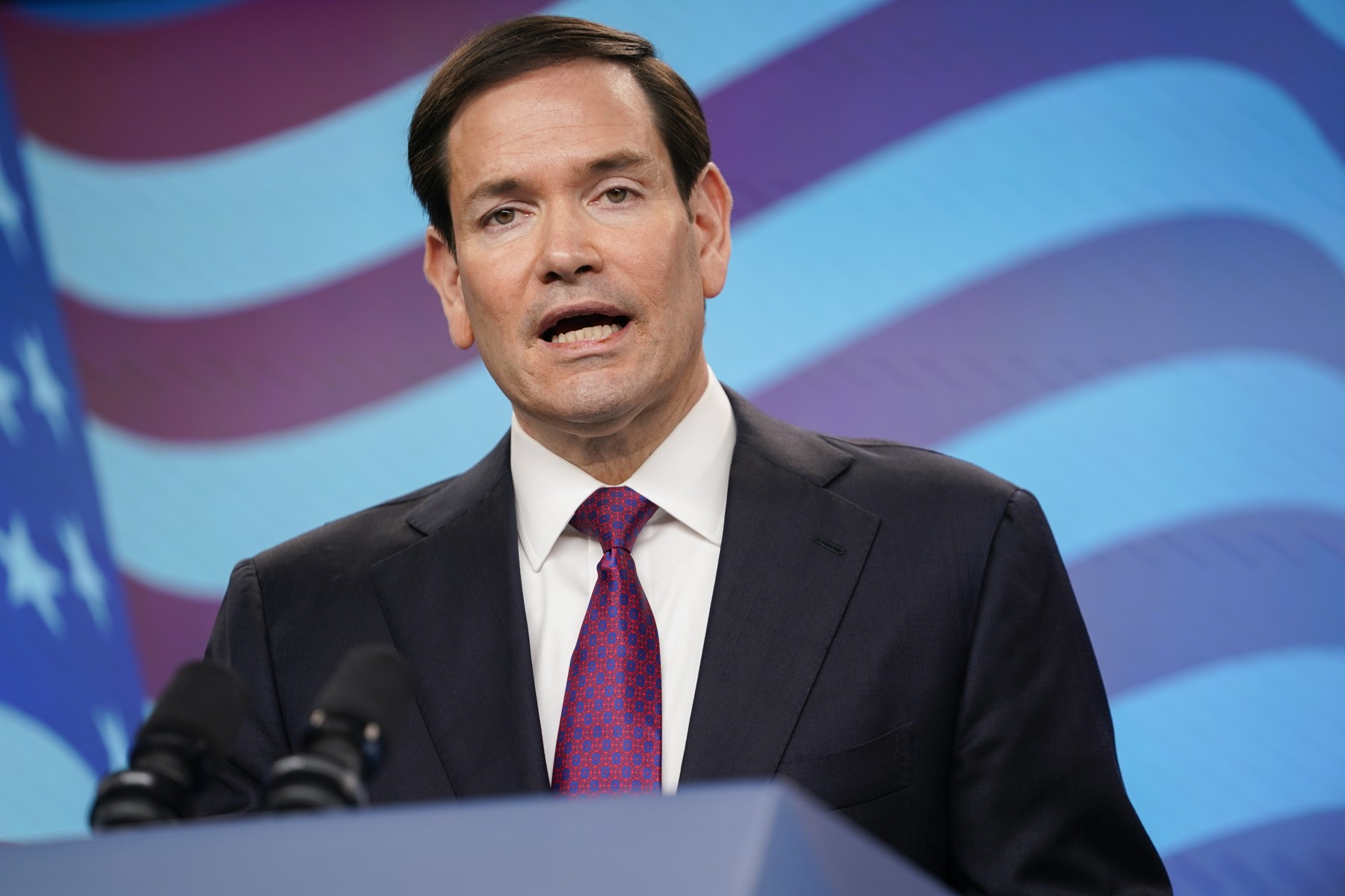 Secretarul de stat Marco Rubio îi susține pe Kimberly Guilfoyle în urma scandalului diplomatic din Grecia