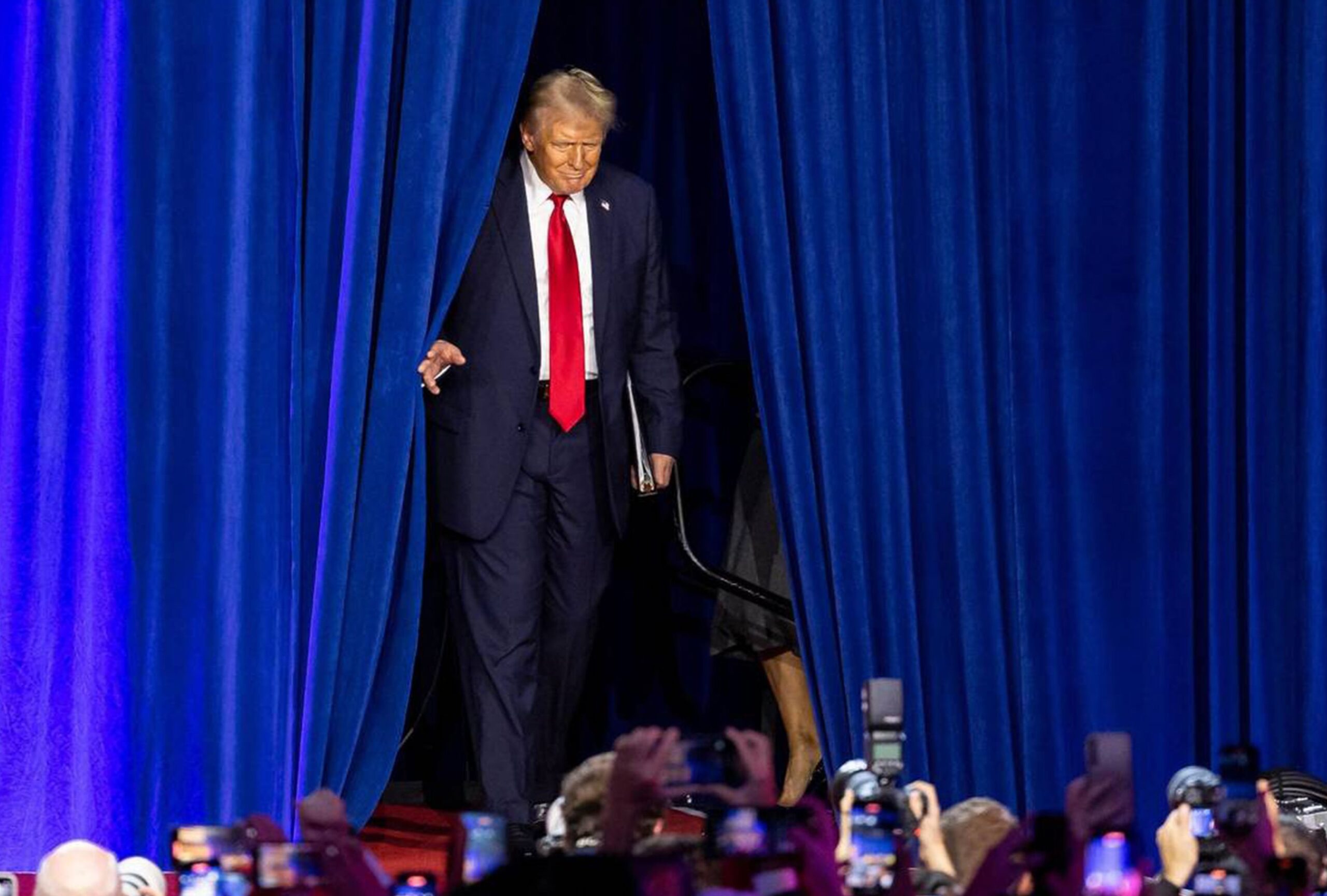 Donald Trump promite plăți pentru vârstnici înainte de alegerile din 3 noiembrie