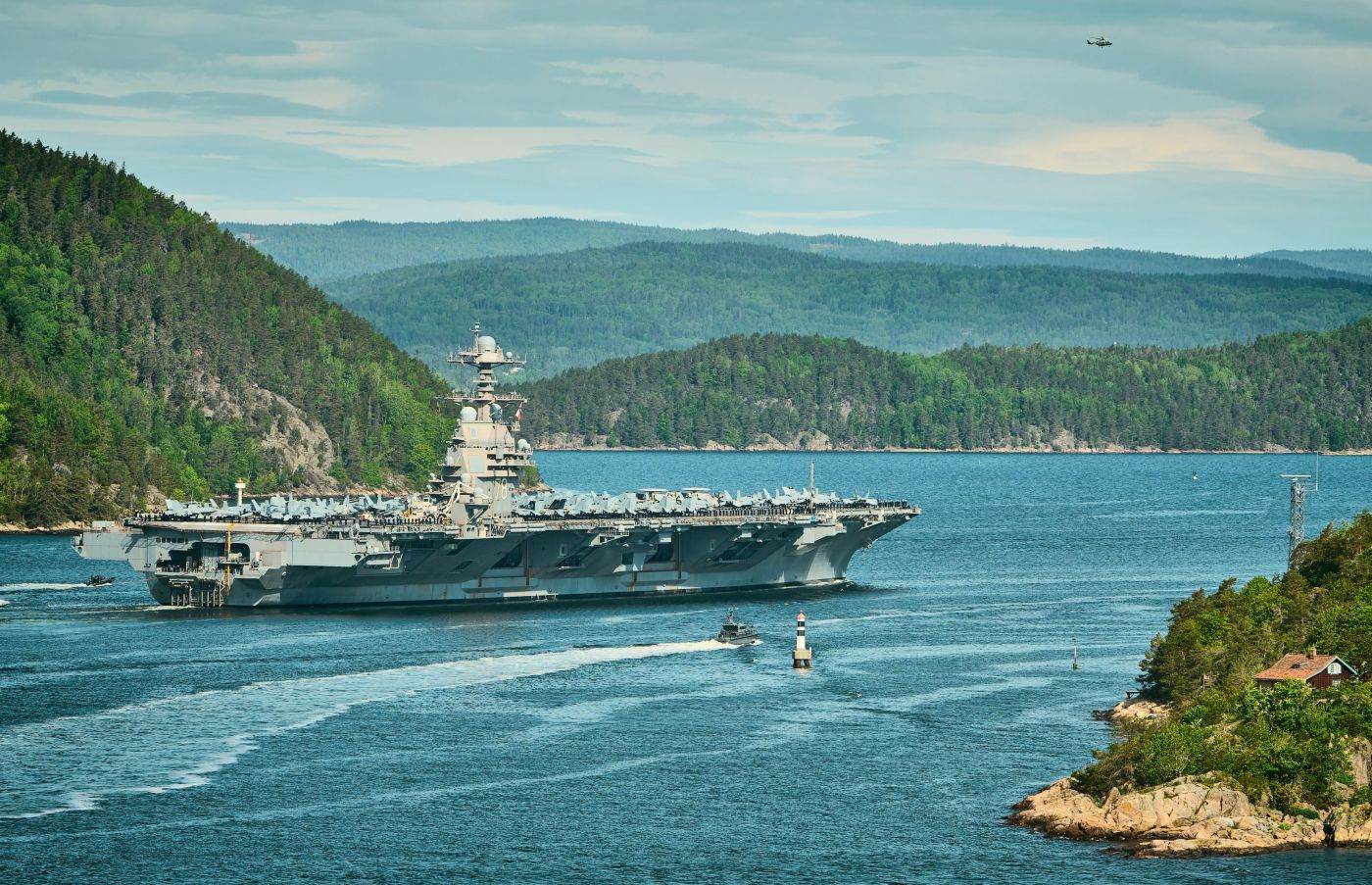 Portavionul USS George H.W. Bush ajunge în Thailanda după misiunea din Orientul Mijlociu