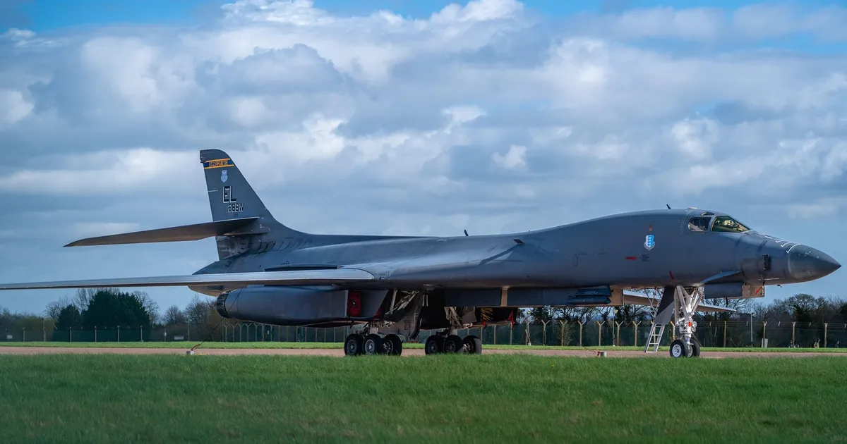 SUA retrag bombardierele B-1 din Anglia după incidentul de securitate de la baza RAF Fairford