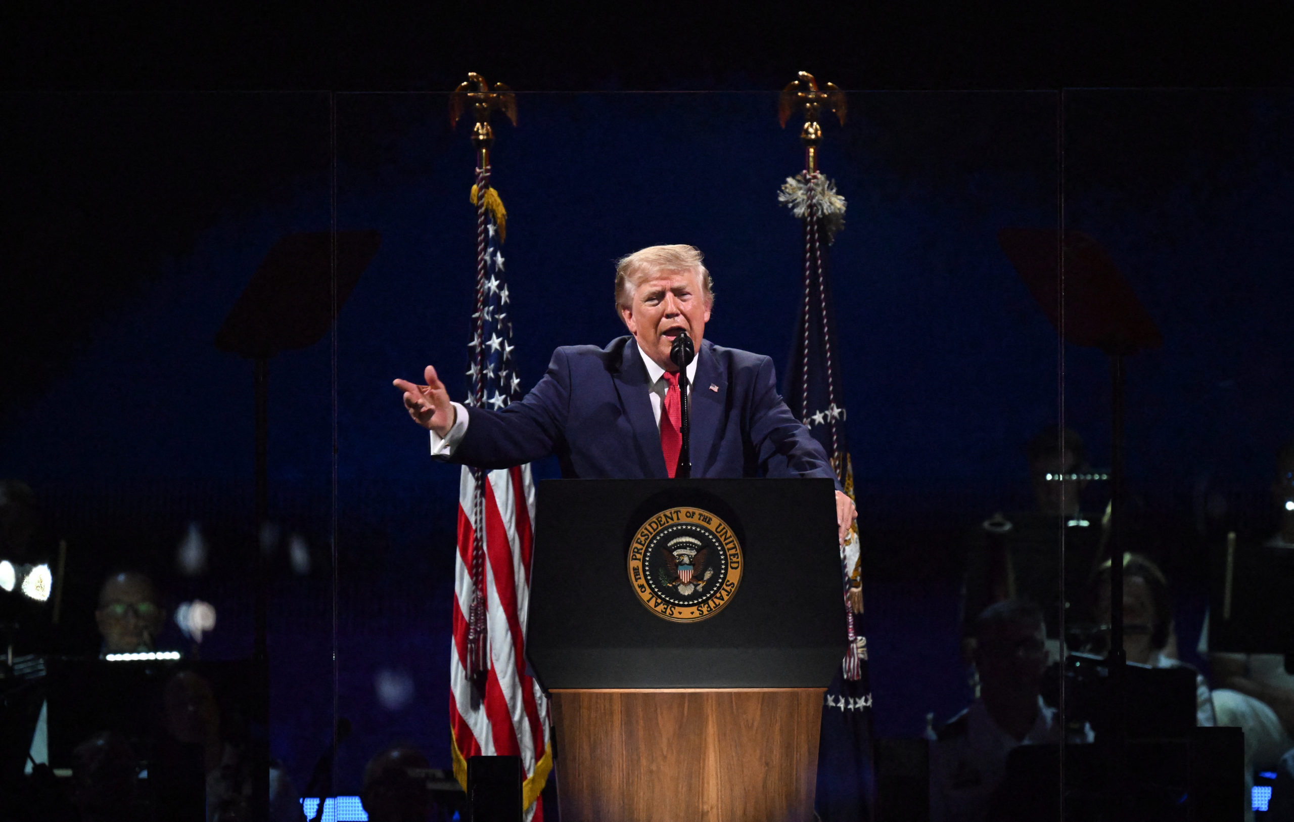 Donald Trump atacă judecătorii Curții Supreme după refuzul de a permite votul prin corespondență