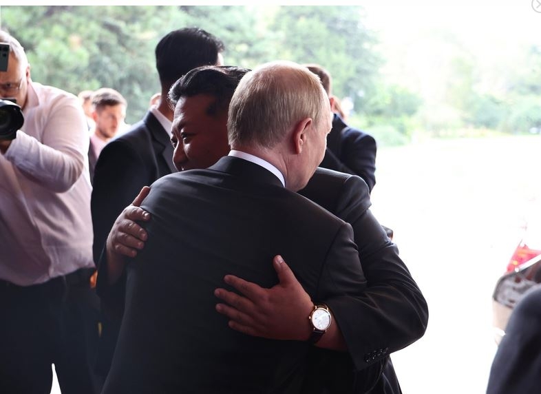 Kim Jong-Un îi transmite sprijin neclintit lui Vladimir Putin: „Războiul sfânt al dreptății se va încheia cu o victorie”