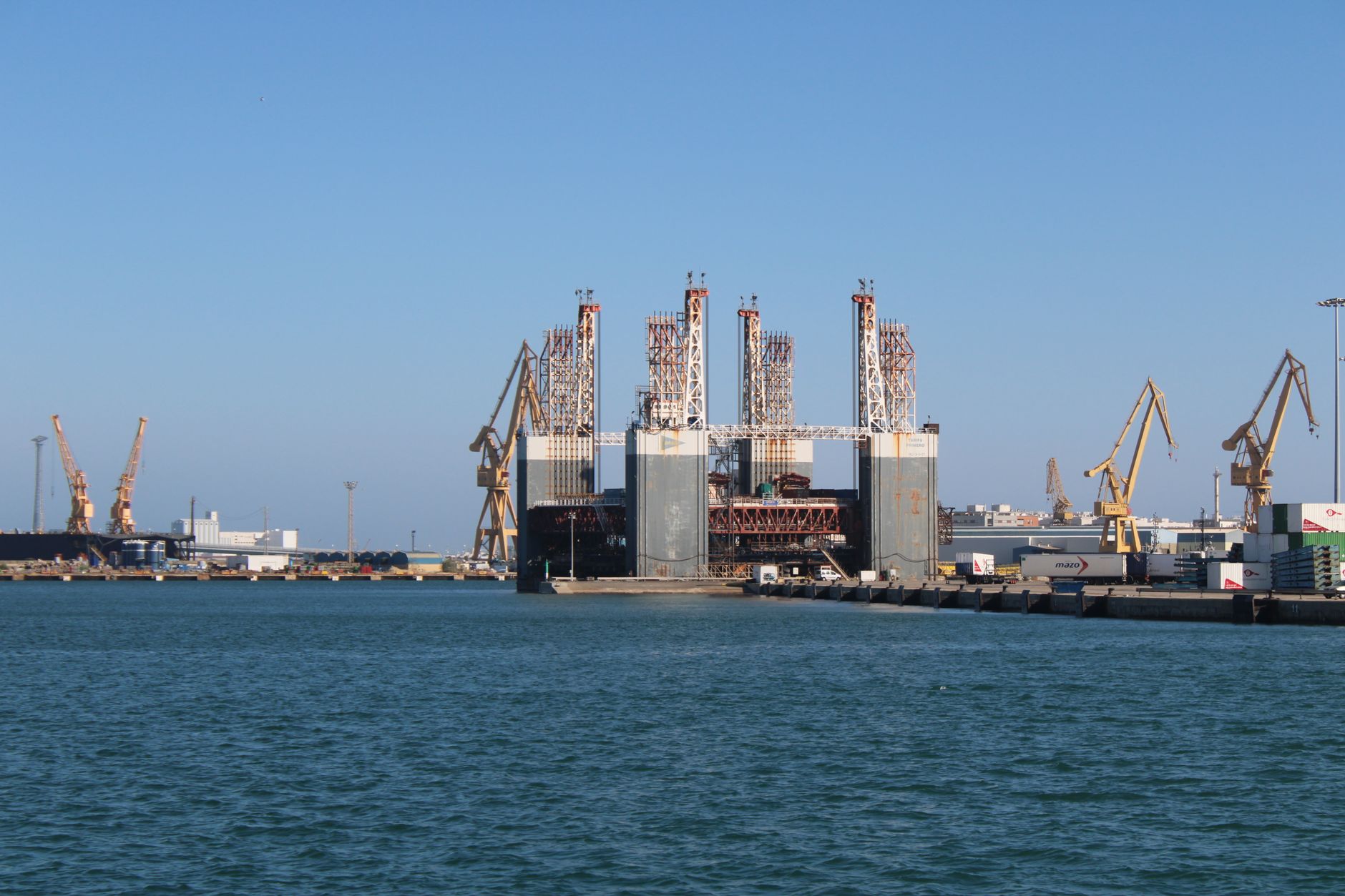 Imagini de înaltă rezoluție surprind construcția celui de-al patrulea portavion al Chinei în Dalian