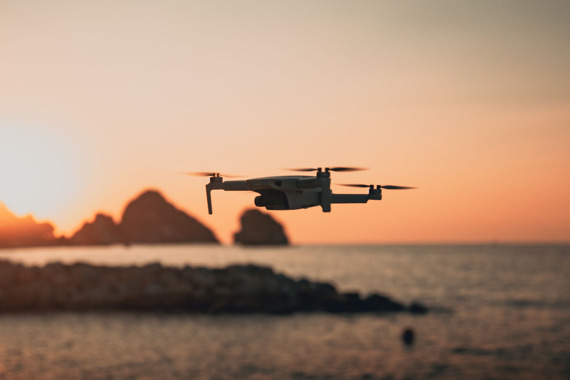 Noi atacuri cu drone rusești asupra Ucrainei: amenințări asupra Kievului și în apropierea frontierelor NATO