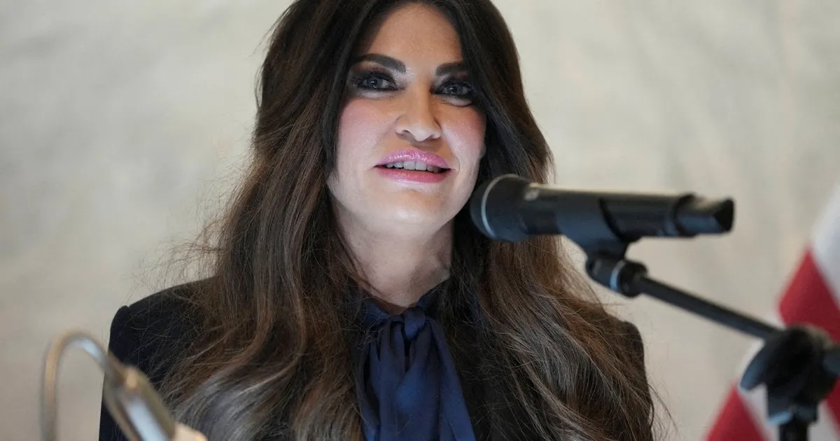 Scandal financiar pentru ambasadoarea SUA în Grecia: Kimberly Guilfoyle ar fi solicitat 100.000 de dolari