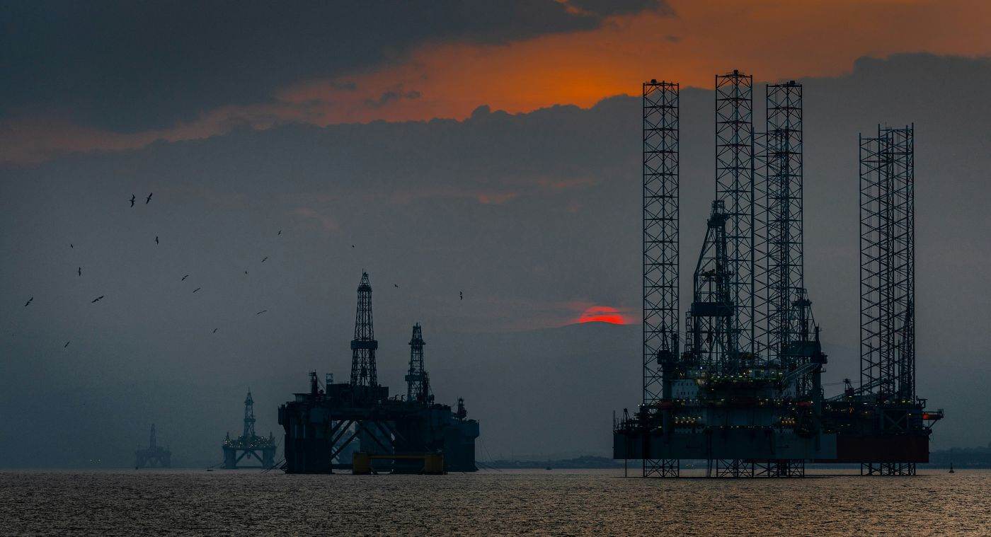 Scădere semnificativă a tranzitului prin Strâmtoarea Ormuz după intensificarea atacurilor asupra petrolierelor