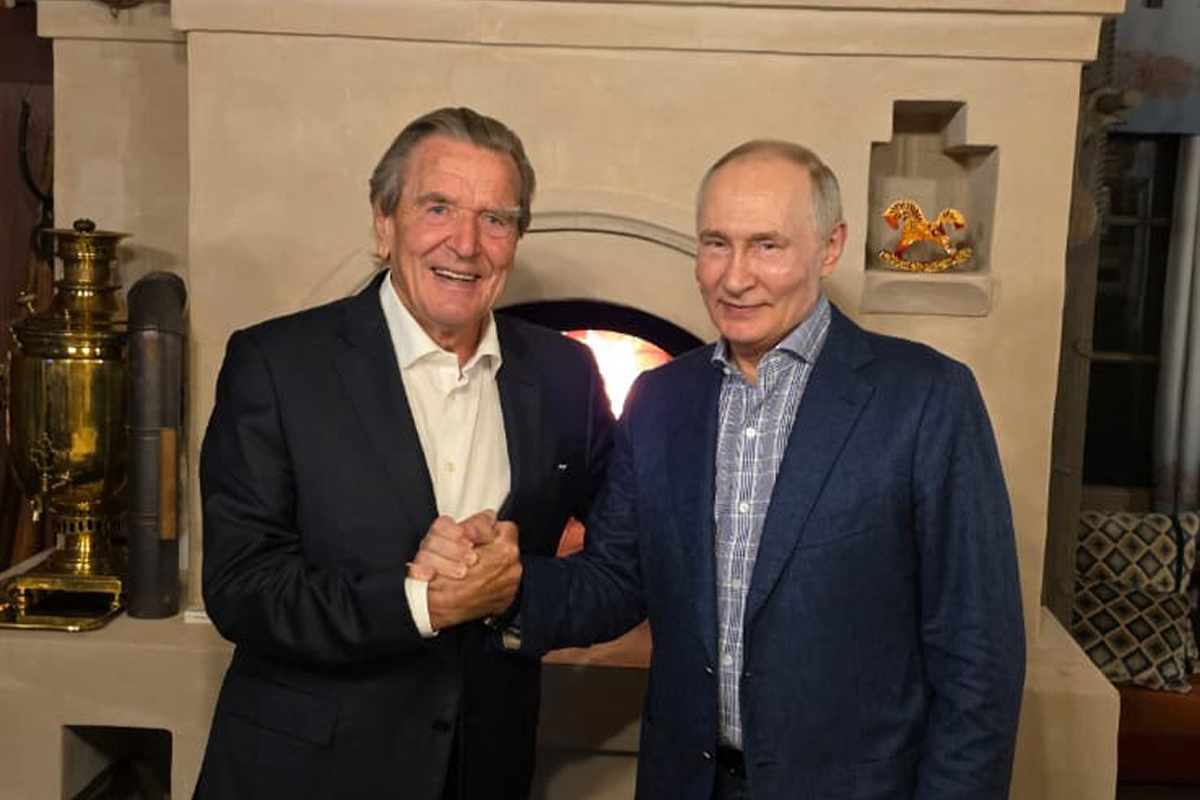 Întâlnirea dintre Vladimir Putin și Gerhard Schröder la Moscova sub semnul controverselor politice