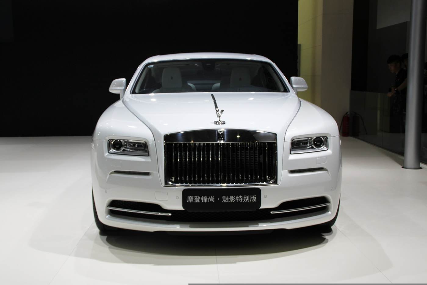 Ascensiunea constructorilor auto chinezi: prezență record la Salonul de la Paris și presiune pe industria europeană