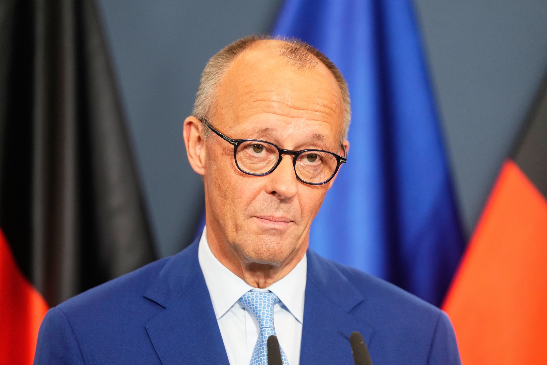 Reacția dură a lui Friedrich Merz la vizita fostului cancelar Schroeder la Moscova