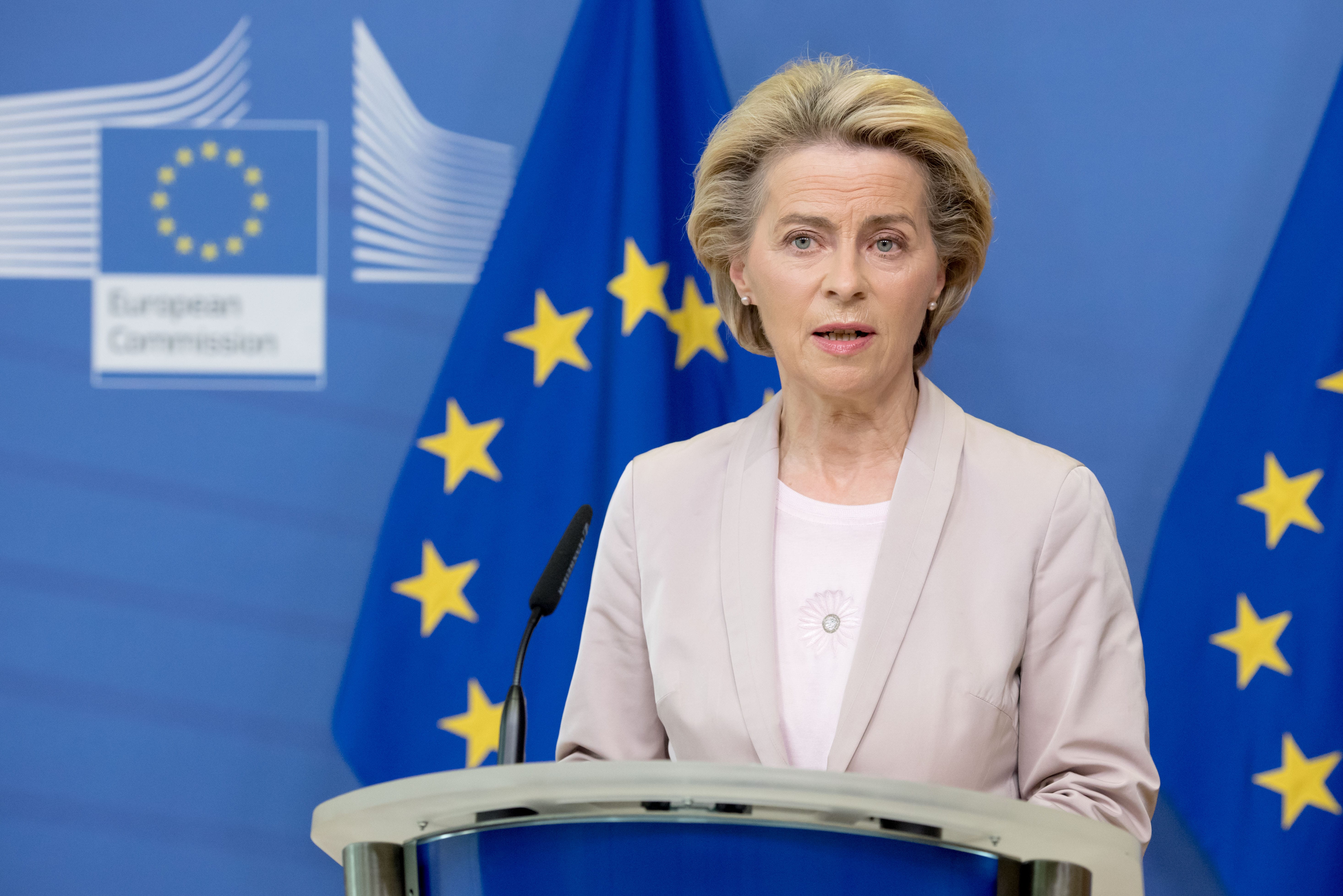 Uniunea Europeană va implementa măsuri pentru reducerea deficitului comercial cu China și securizarea materiilor prime