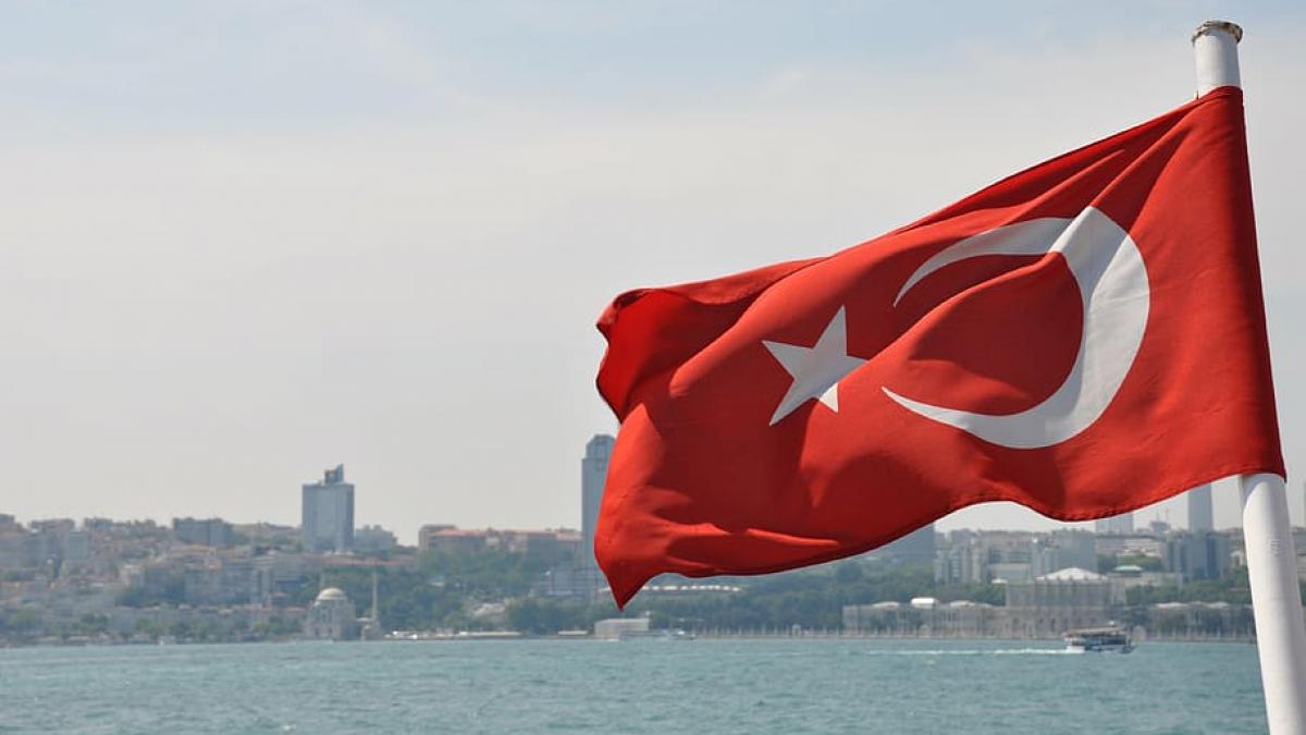 Divergențe politice între Ankara și Bruxelles: Restricțiile asupra presei și drepturilor LGBTQ+ blochează aderarea Turciei