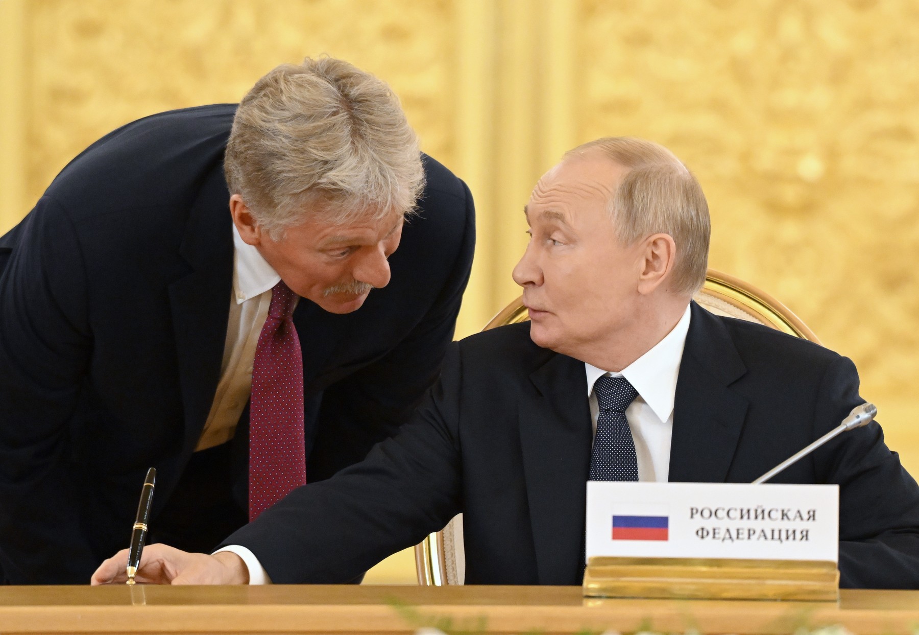 Kremlinul confirmă discuția telefonică dintre Putin și Trump privind dezescaladarea în Ucraina