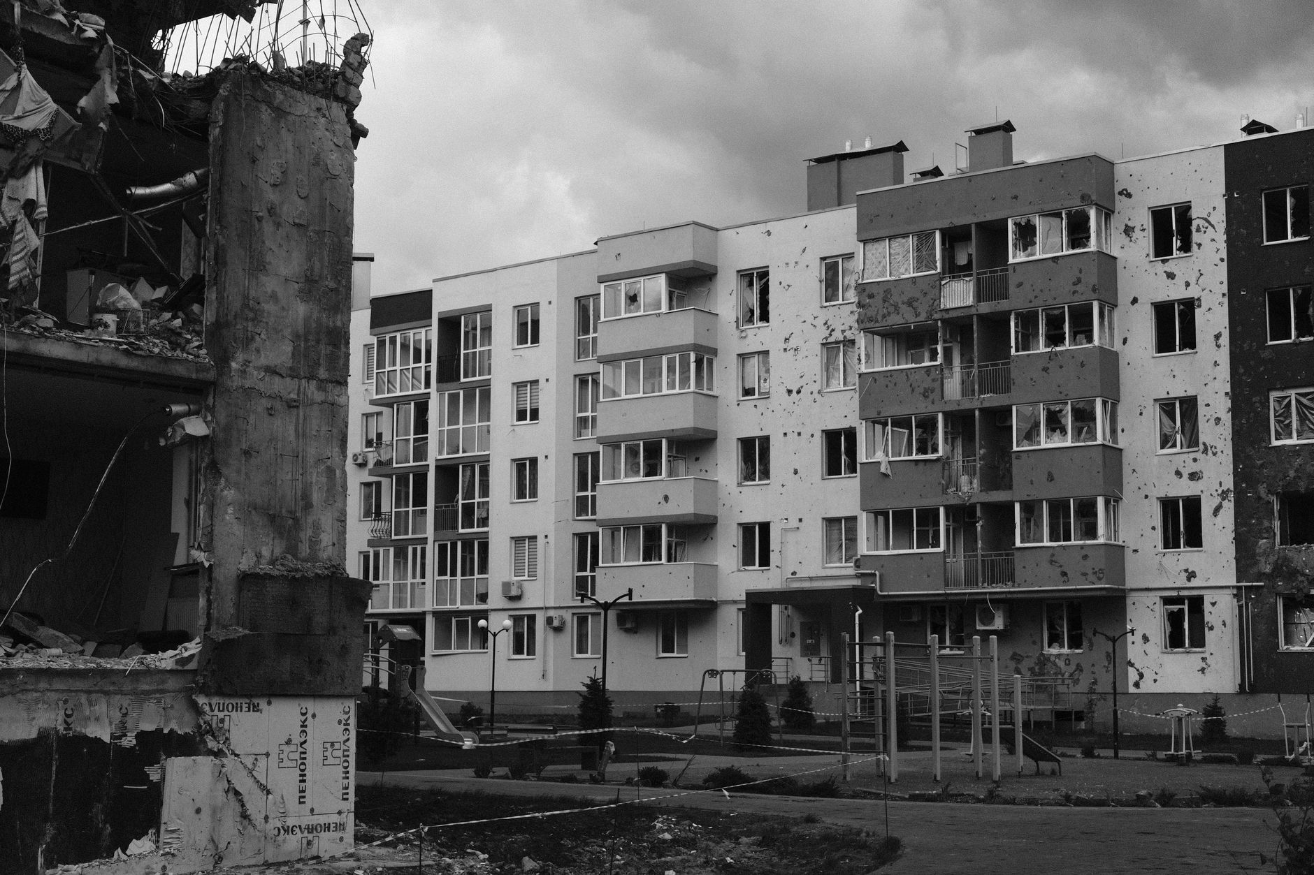 Atac rusesc cu bombe ghidate asupra unui bloc din Zaporojie: 11 morți, inclusiv trei copii