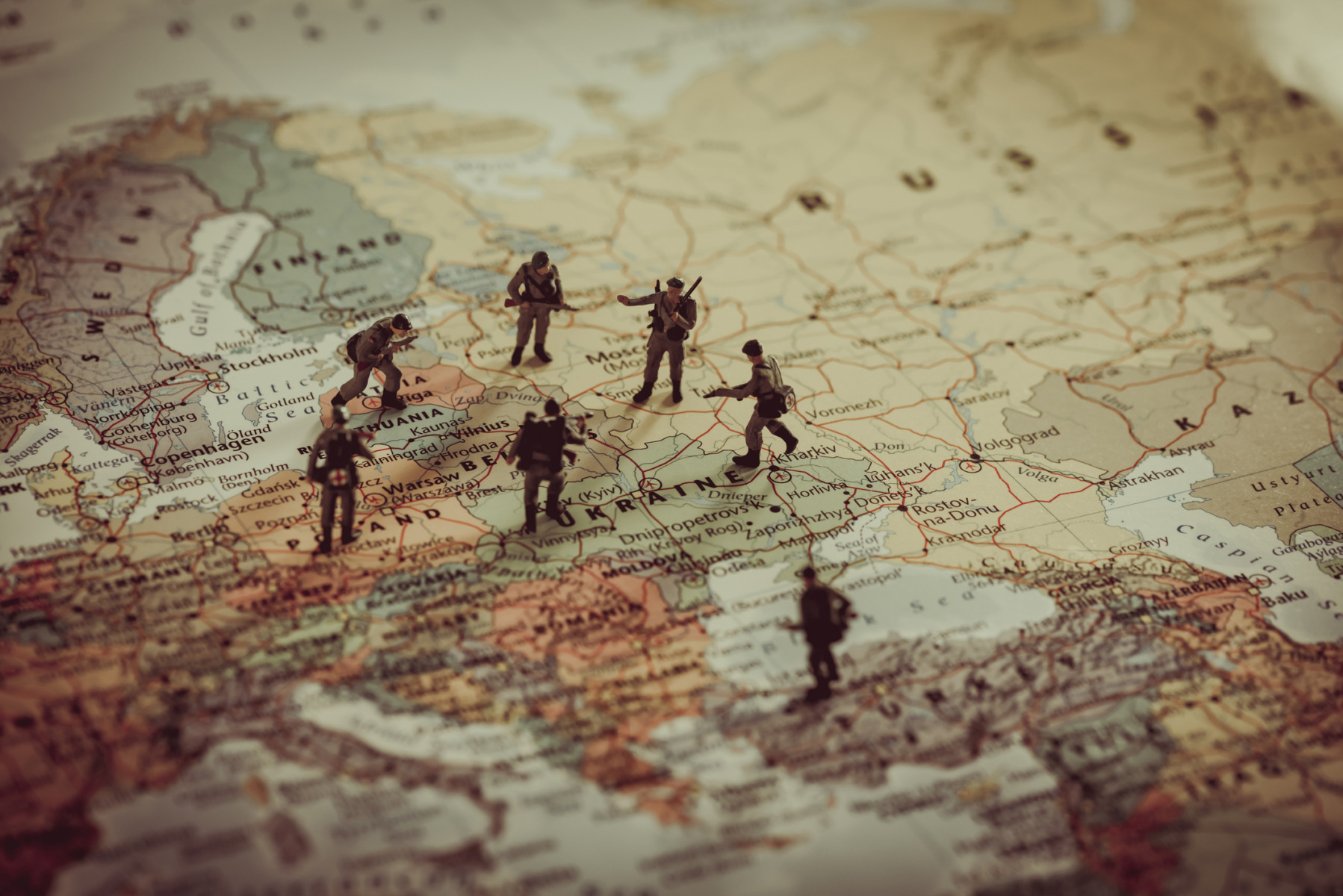 Avertisment strategic de la BfV: Agresiunea Rusiei va continua și după încheierea războiului din Ucraina