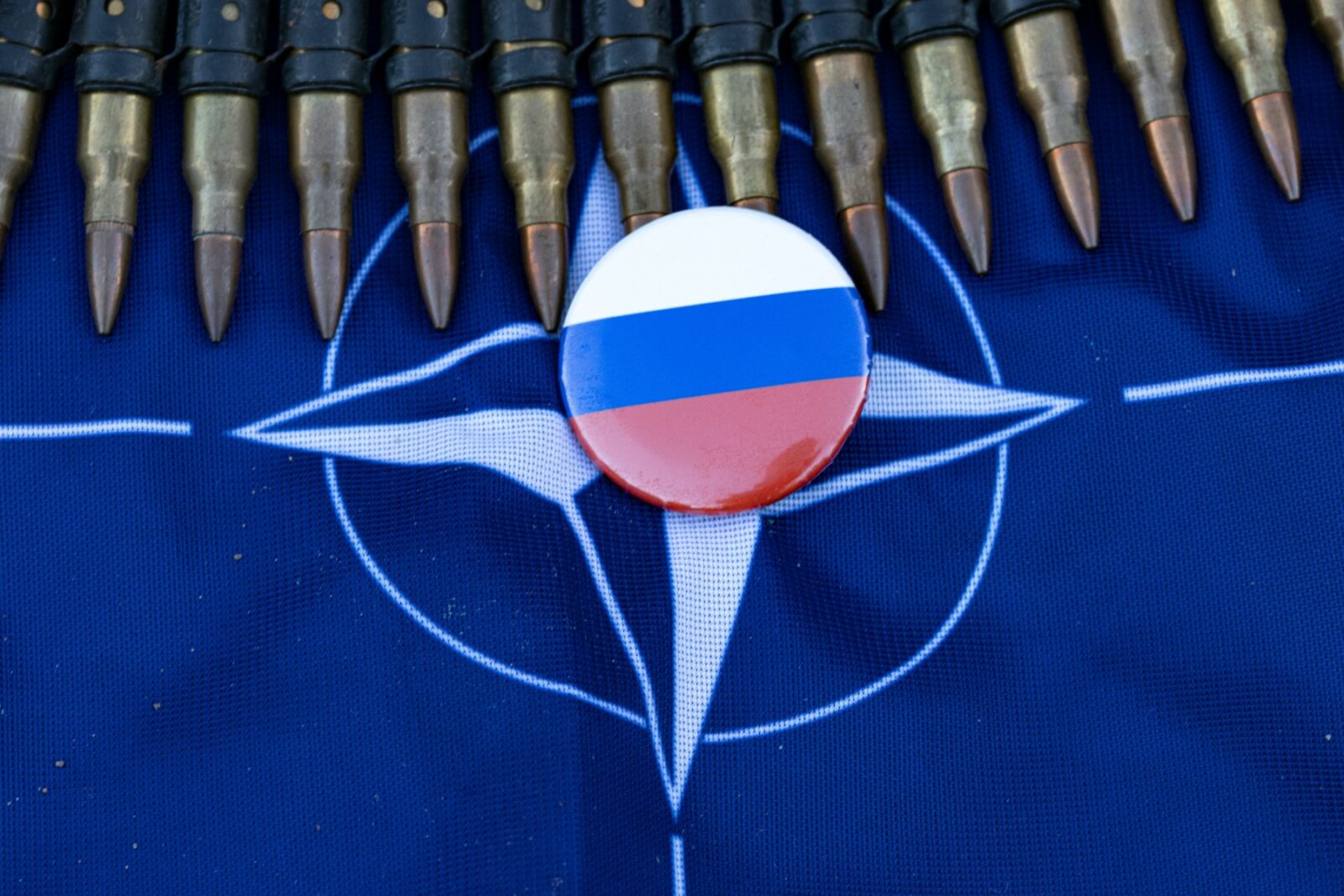 Avertismentul NATO împotriva Rusiei: Distrugerea întregului sistem de luptă în cazul unui atac