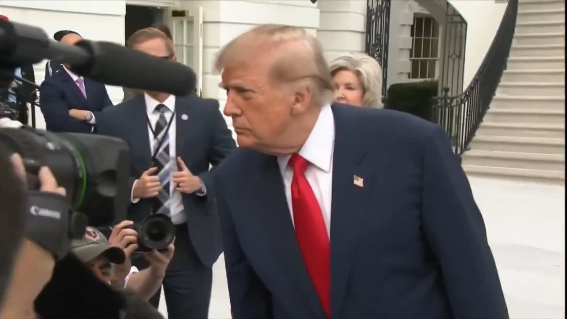Presiune bipartisană la Capitol Hill pentru anularea acordului de motorină încheiat de Trump cu Rusia