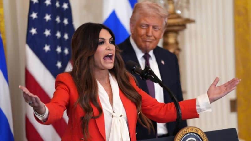 Ambasadoarea SUA în Grecia, Kimberly Guilfoyle, demisionează la cererea Casei Albe după scandalul politicii de energie